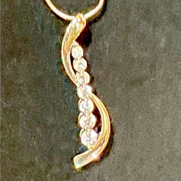 Jewelry - Beautiful necklace made in Italy. Mark is S925.